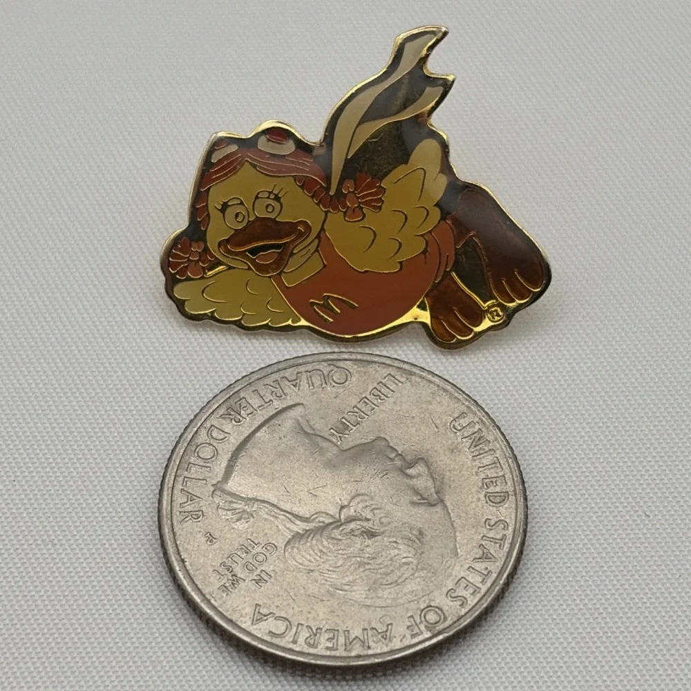 Vintage McDonald's Birdie The Early Bird Mascot Flying Employee‎ Lapel Hat Pin